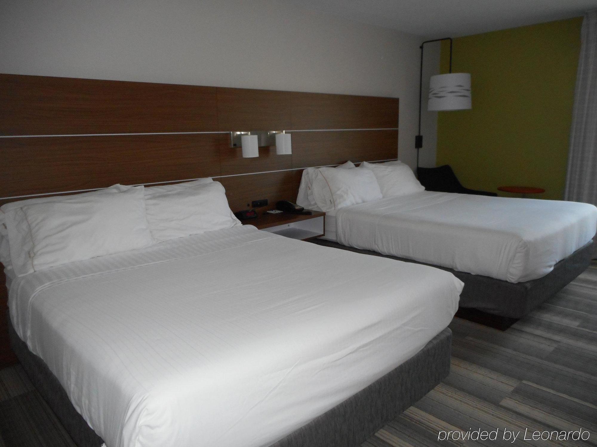 Holiday Inn Express Fairfield By Ihg Esterno foto